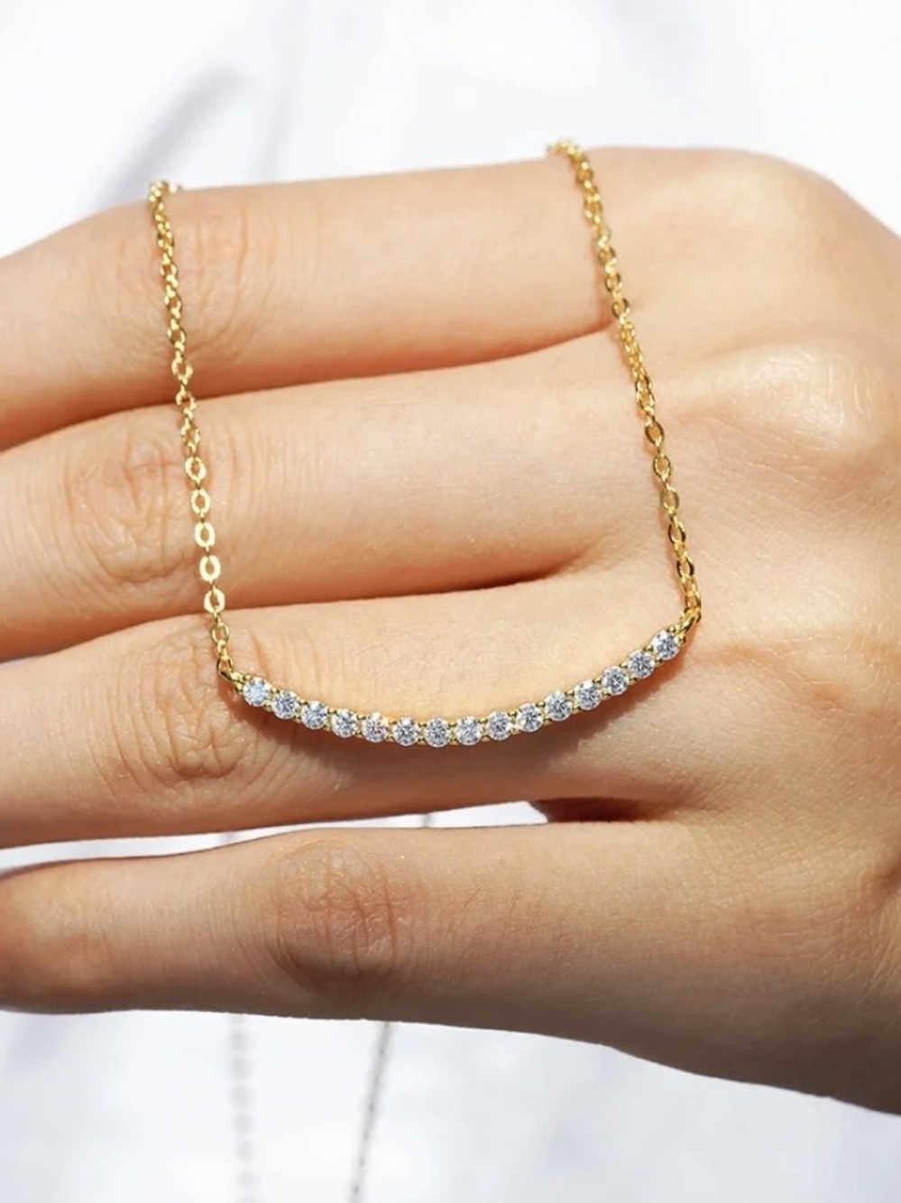 VVS1 Clarity D color Grade 1.5 Carat Total Weight Smile Moissanite Necklace